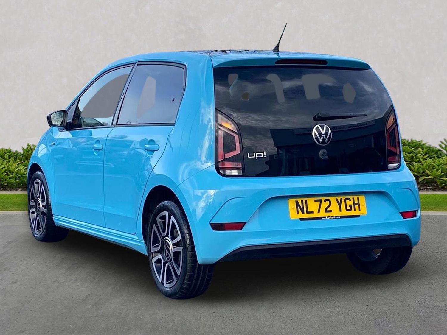 Used Volkswagen up! 2022 for sale - 76571021: Photo 2