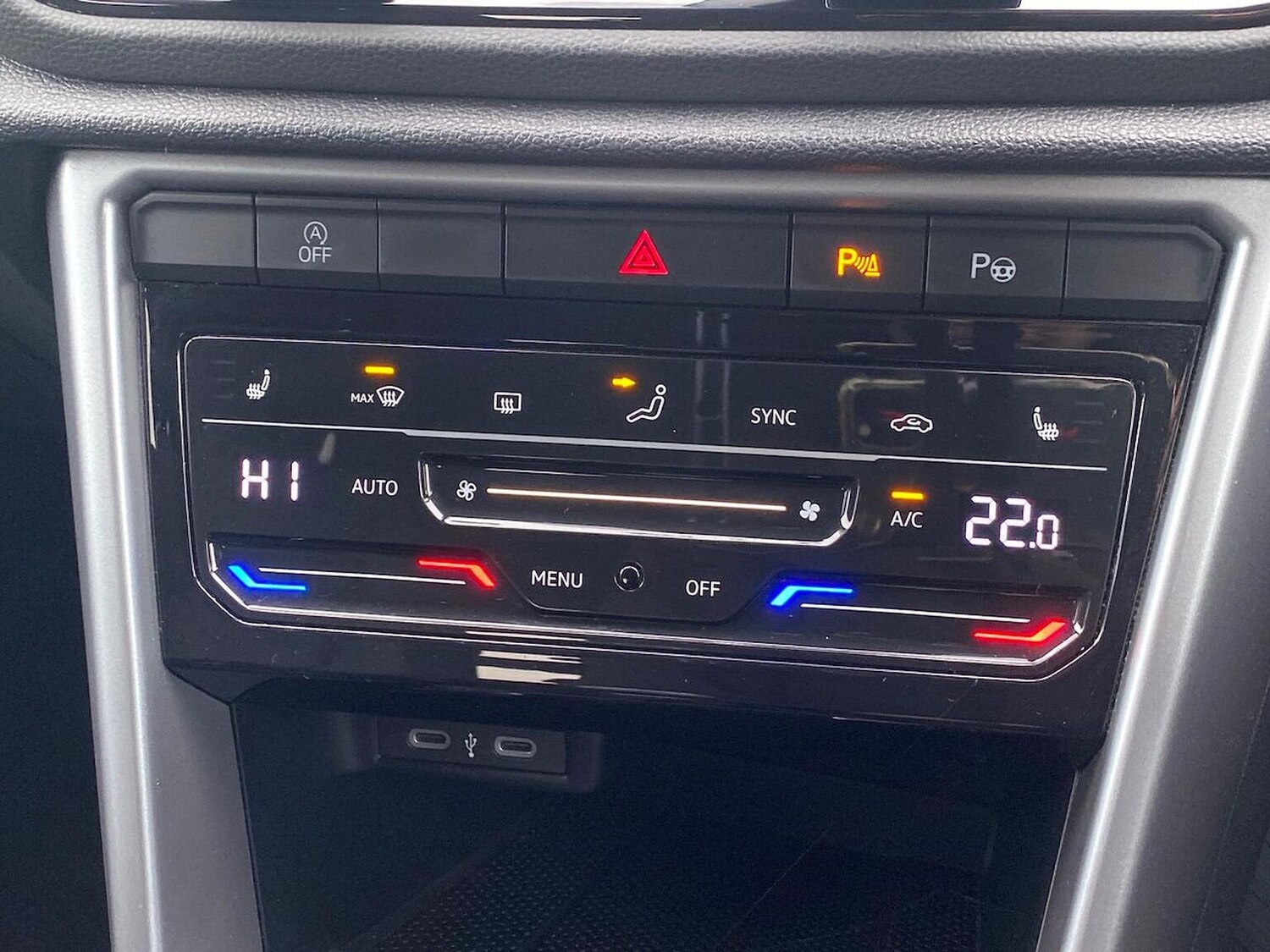 Used Volkswagen T-Roc 2024 for sale - 78195150: Photo 12