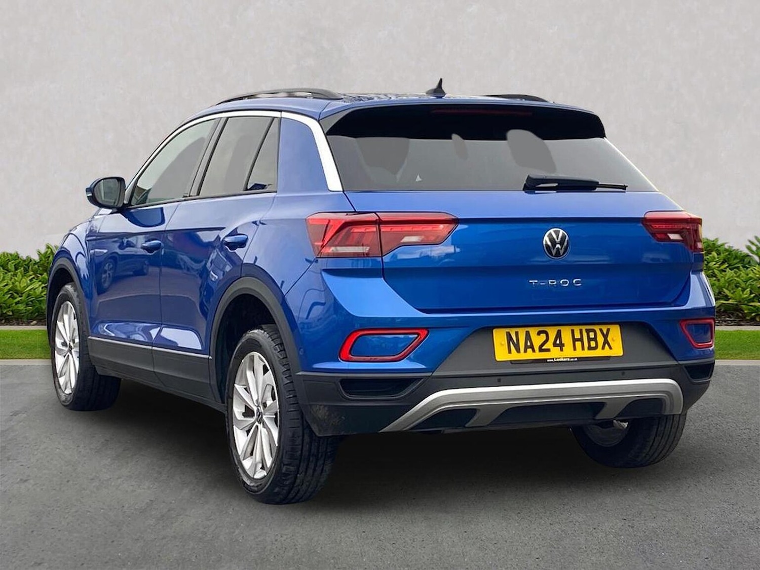 Used Volkswagen T-Roc 2024 for sale - 78195150: Photo 2