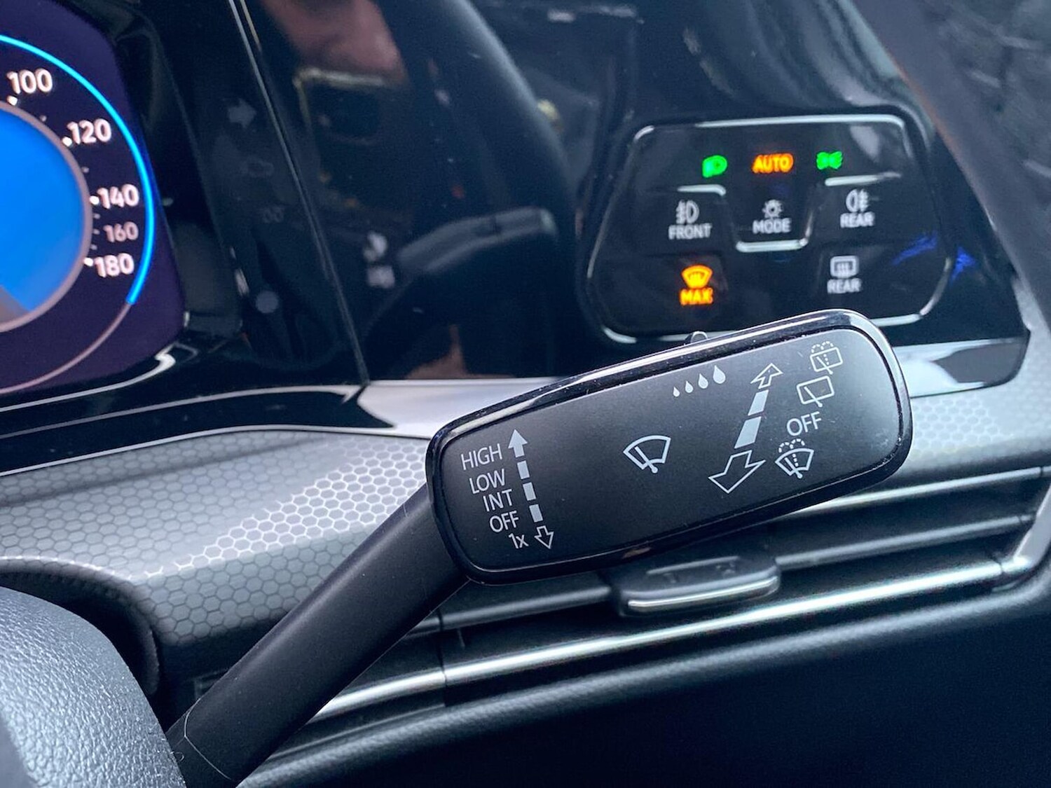 Used Volkswagen Golf 2020 for sale - 77487377: Photo 27