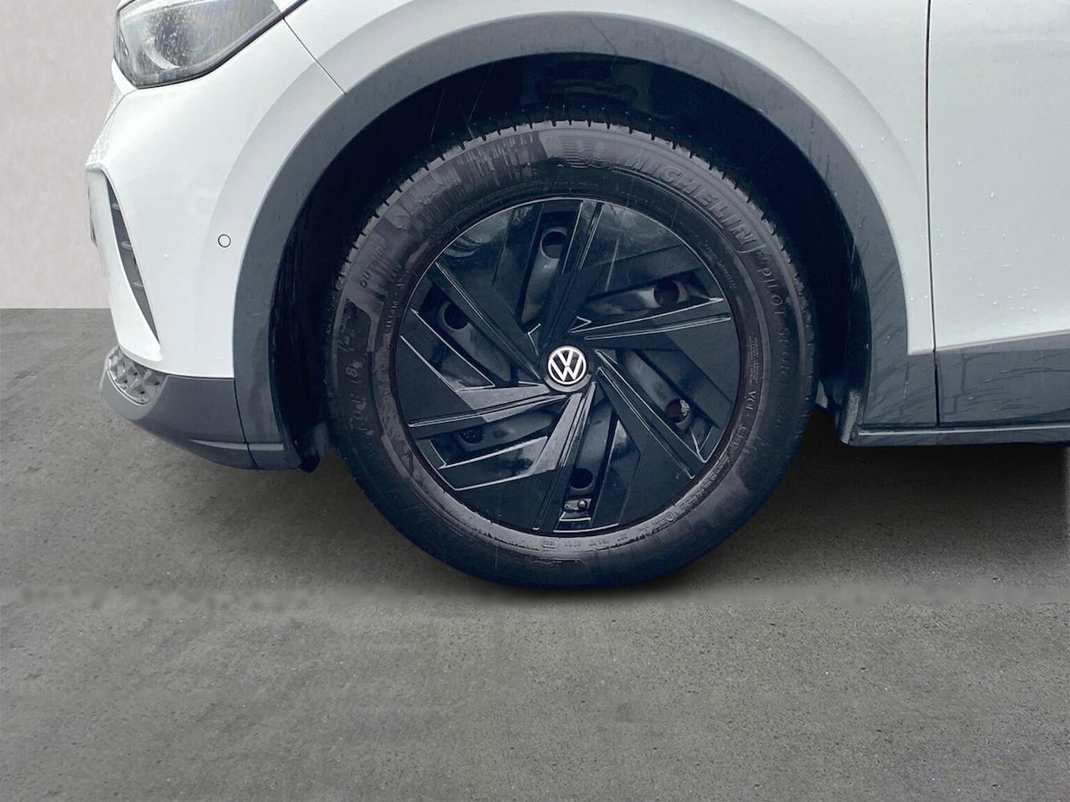 Used Volkswagen ID.4 2022 for sale - 77946103: Photo 6