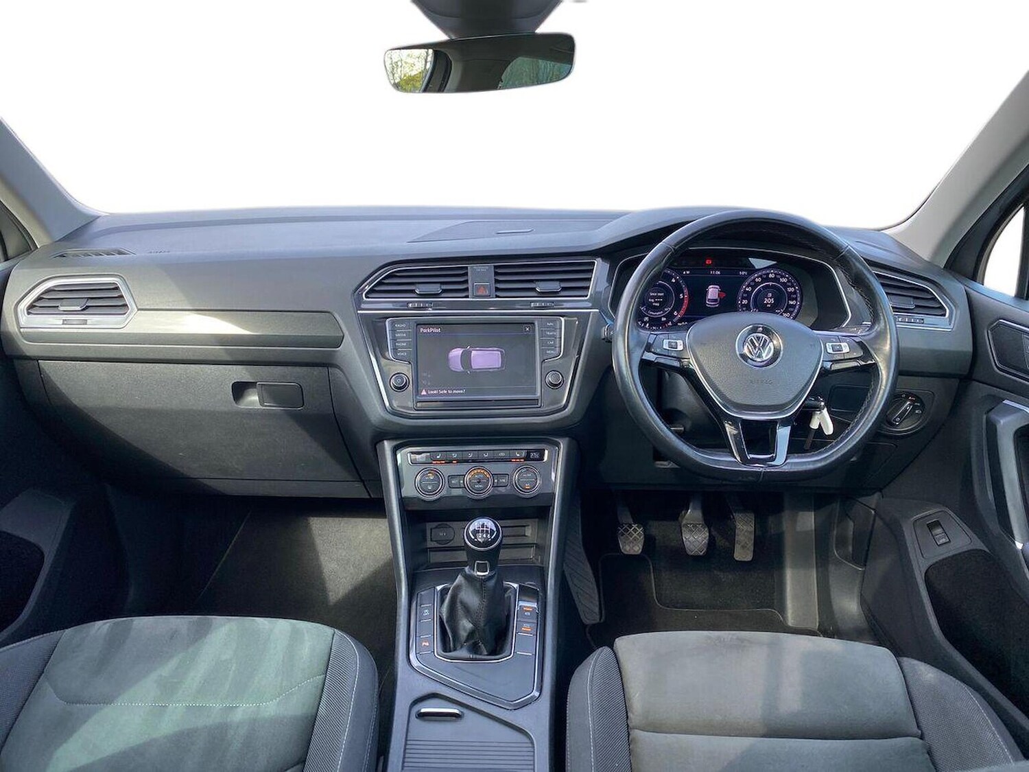 Used Volkswagen Tiguan 2017 for sale - 78195058: Photo 8