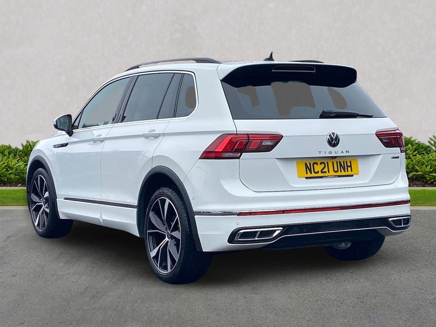 Used Volkswagen Tiguan 2021 for sale - 76324546: Photo 2
