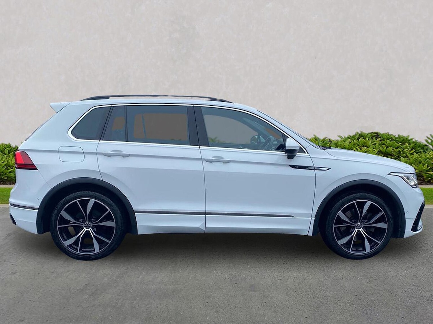 Used Volkswagen Tiguan 2021 for sale - 76324546: Photo 3