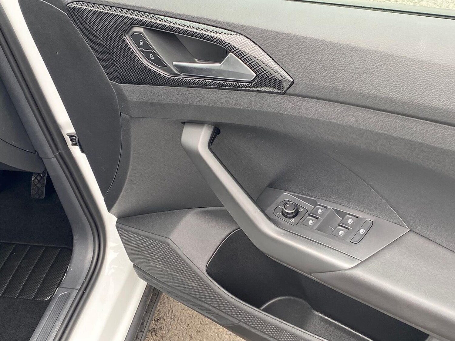 Used Volkswagen T-Cross 2025 for sale - 76157300: Photo 21