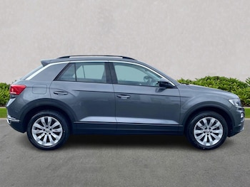 Used Volkswagen T-Roc 2019 for sale - 75499962: Photo