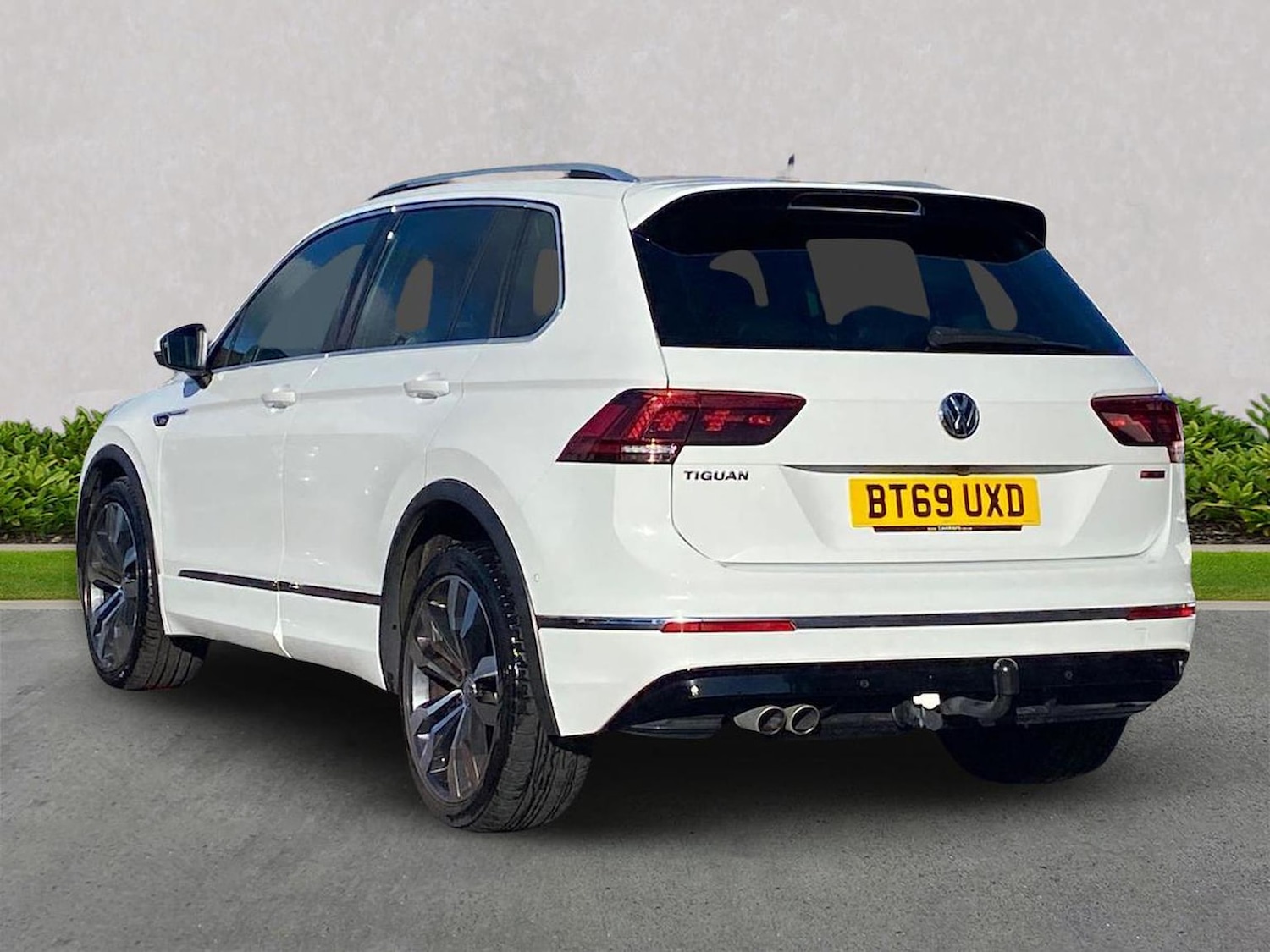 Used Volkswagen Tiguan 2019 for sale - 76357977: Photo 2
