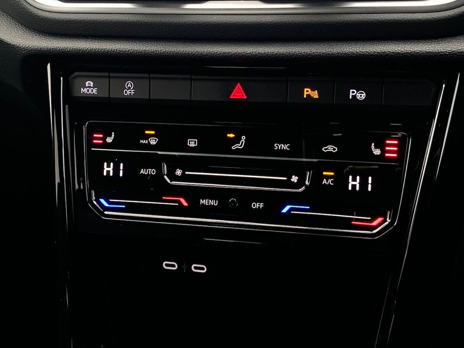 Used Volkswagen T-Roc 2023 for sale - 76455325: Photo 12