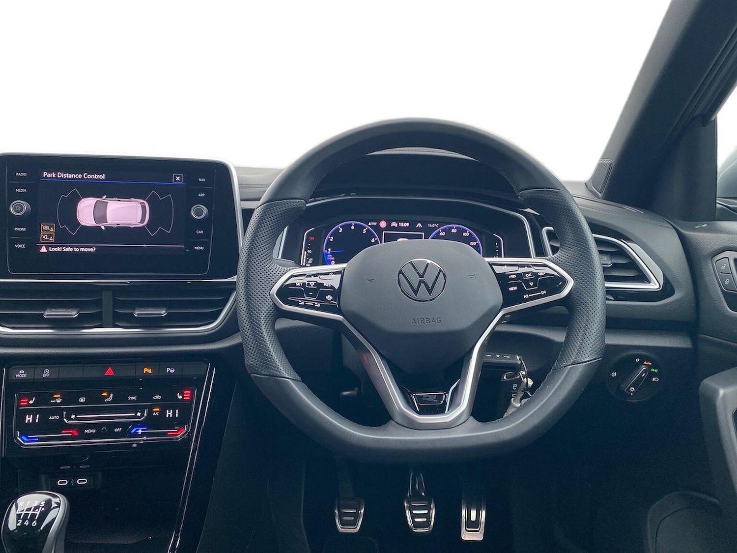 Used Volkswagen T-Roc 2023 for sale - 76455325: Photo 9