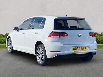 Used Volkswagen Golf 2018 for sale - 78195012: Photo