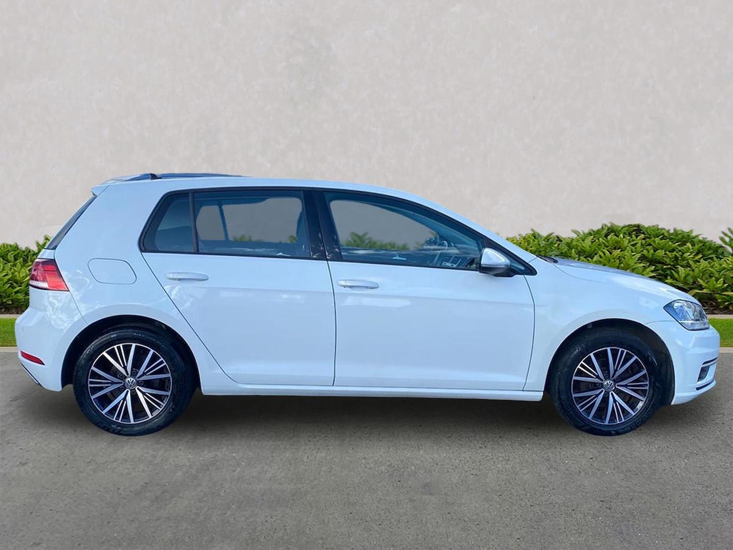 Used Volkswagen Golf 2018 for sale - 78195012: Photo 3
