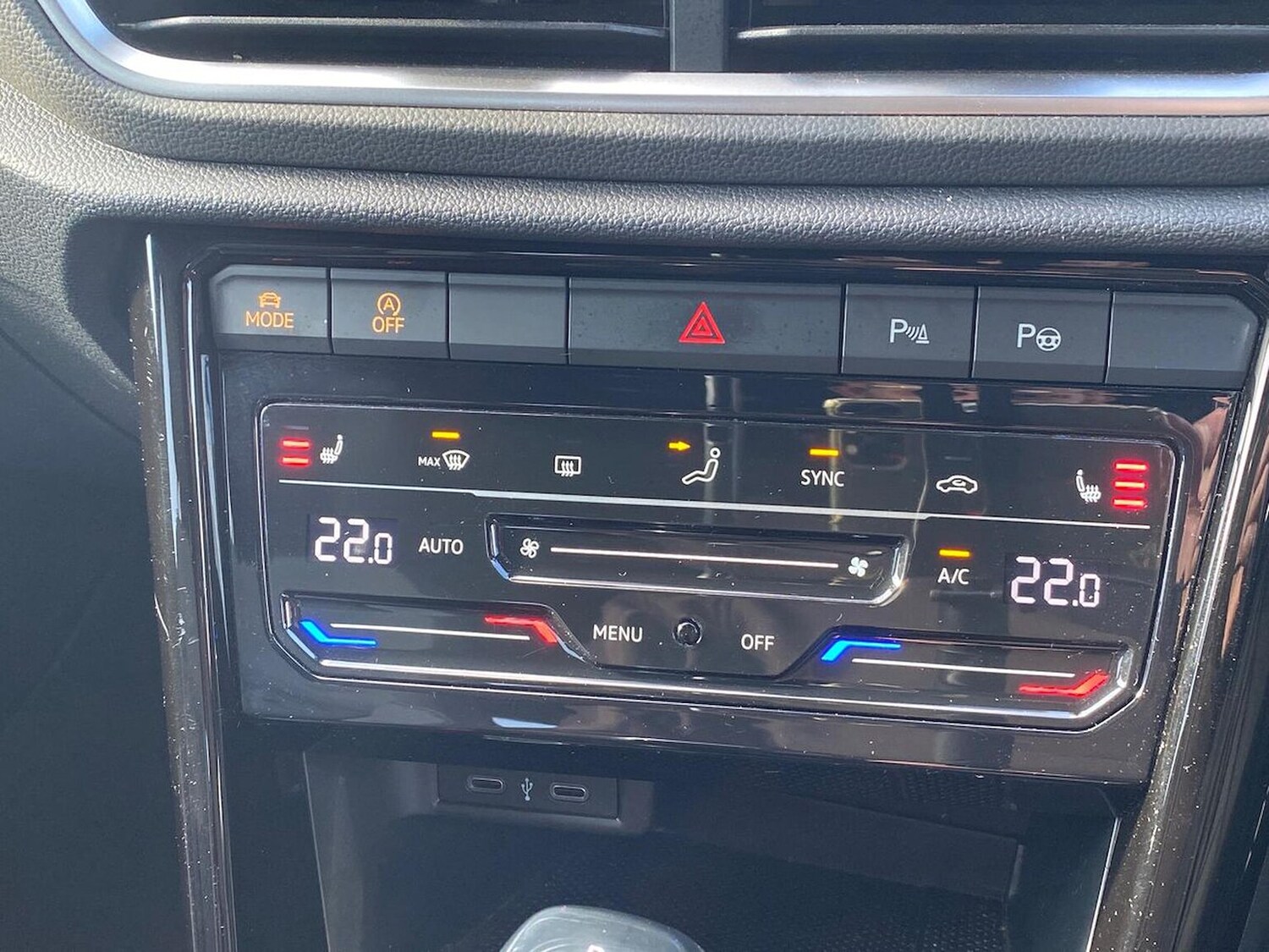 Used Volkswagen T-Roc 2022 for sale - 78168971: Photo 12