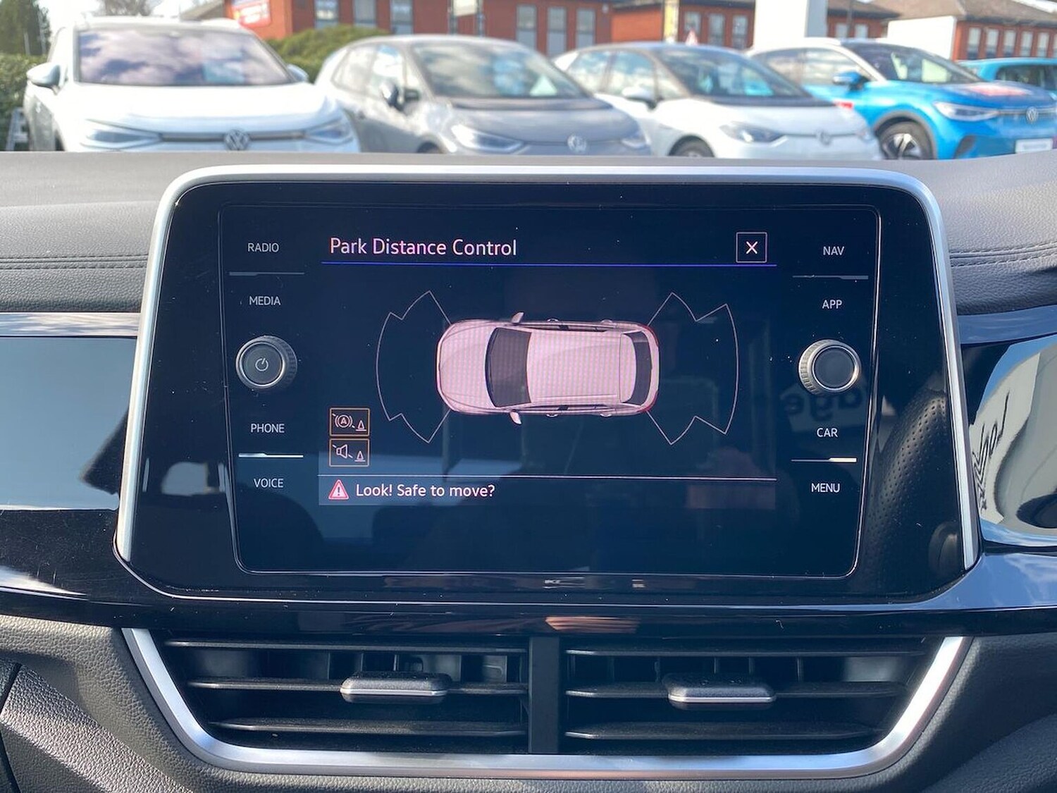 Used Volkswagen T-Roc 2022 for sale - 78168971: Photo 23