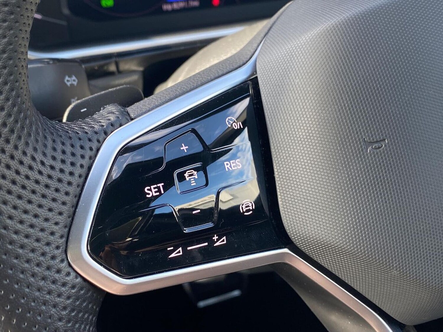 Used Volkswagen T-Roc 2022 for sale - 78168971: Photo 26