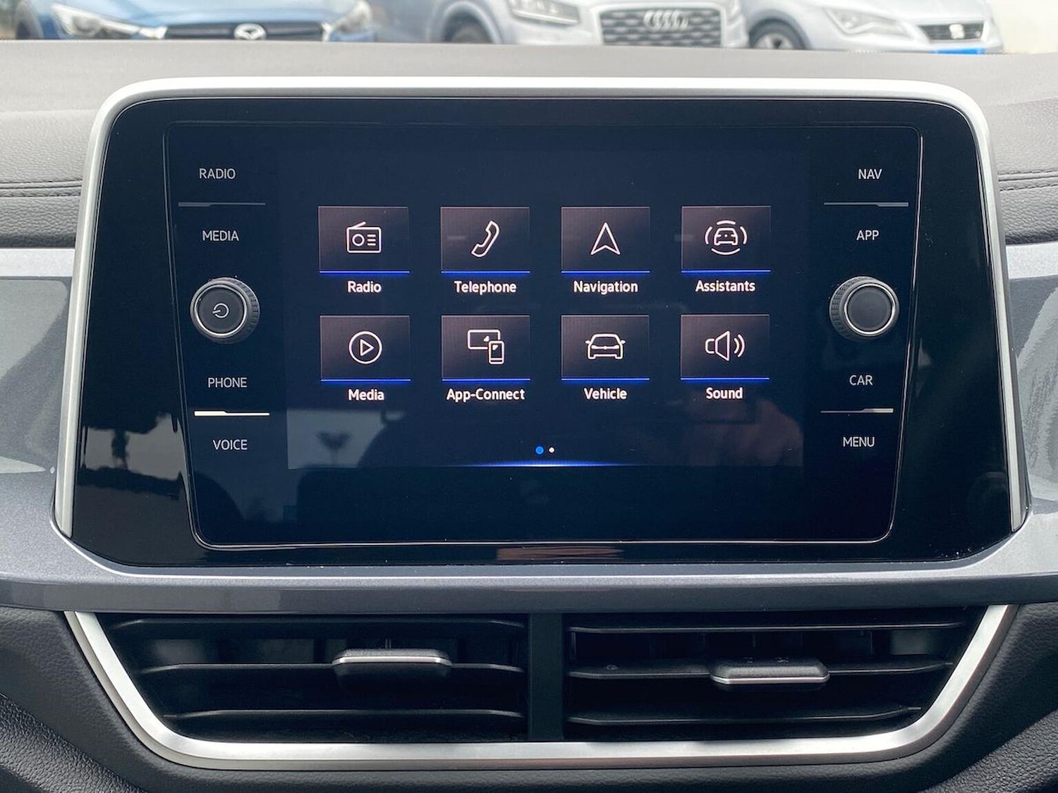 Used Volkswagen T-Roc 2023 for sale - 76437283: Photo 11