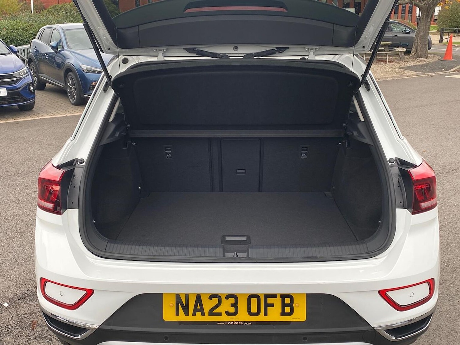 Used Volkswagen T-Roc 2023 for sale - 76437283: Photo 17