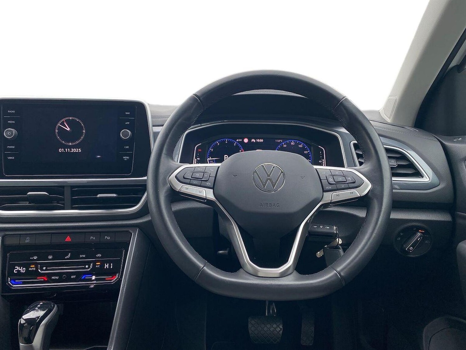 Used Volkswagen T-Roc 2023 for sale - 76437283: Photo 9