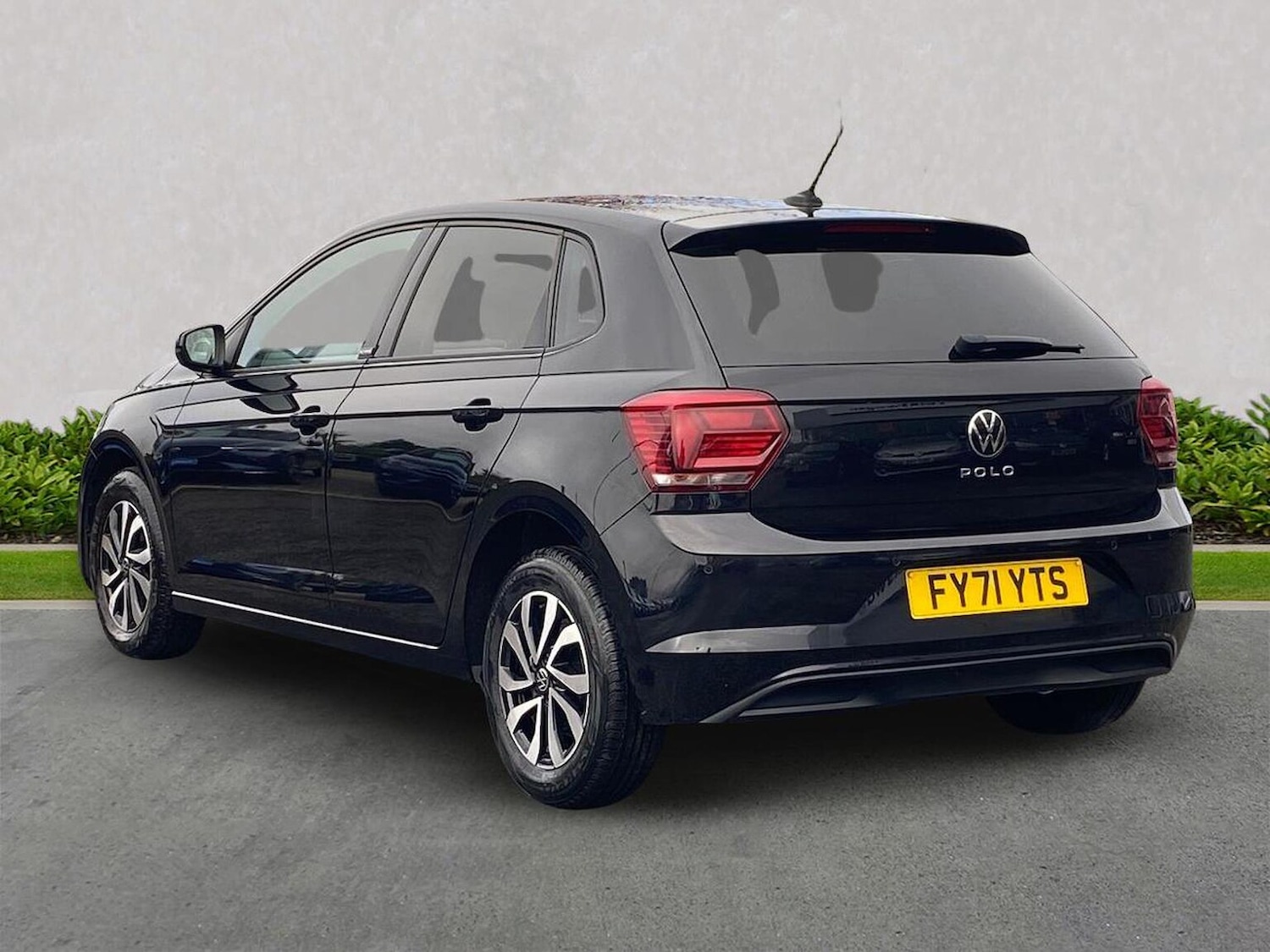Used Volkswagen Polo 2021 for sale - 76324550: Photo 2
