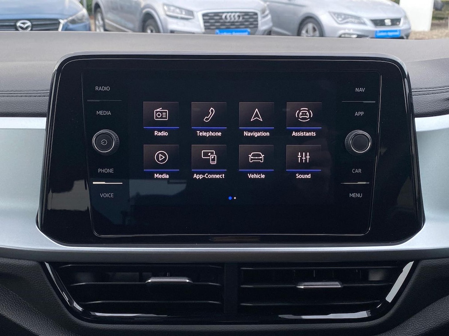 Used Volkswagen T-Roc 2025 for sale - 76492364: Photo 11