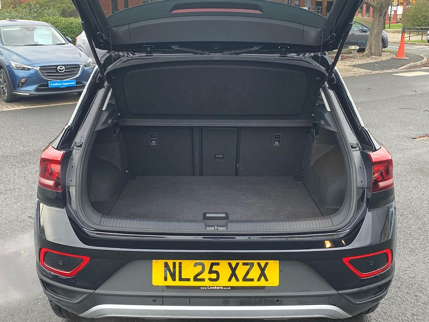 Used Volkswagen T-Roc 2025 for sale - 76492364: Photo 17