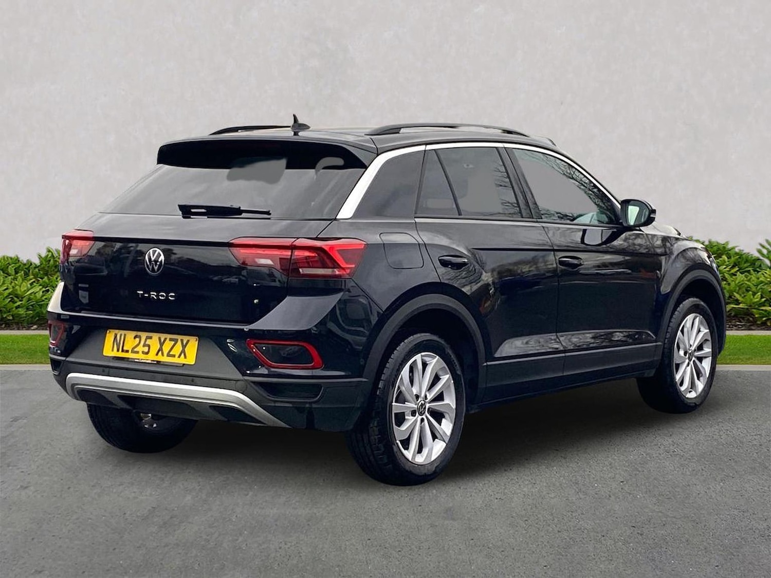 Used Volkswagen T-Roc 2025 for sale - 76492364: Photo 18