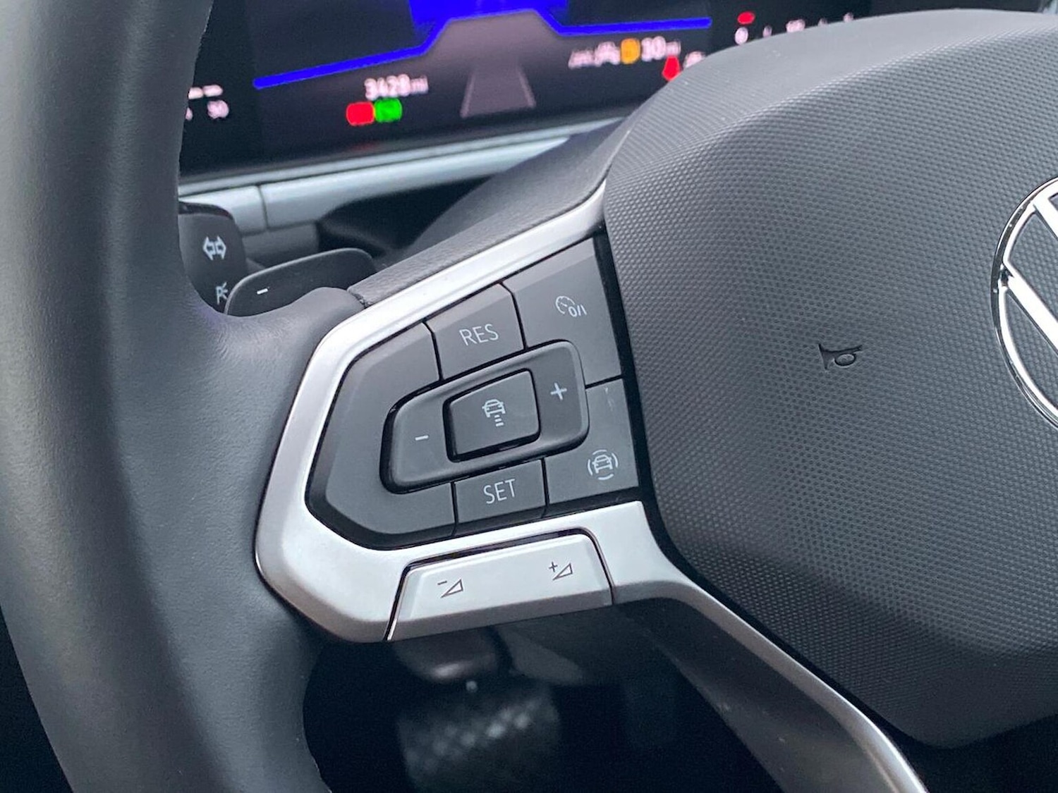 Used Volkswagen T-Roc 2025 for sale - 76492364: Photo 25