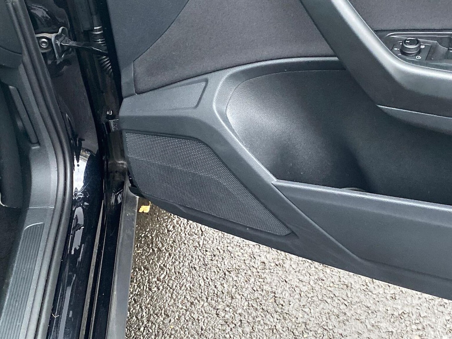 Used Volkswagen T-Roc 2025 for sale - 76492364: Photo 29