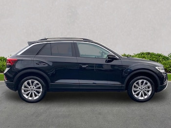 Used Volkswagen T-Roc 2025 for sale - 76492364: Photo