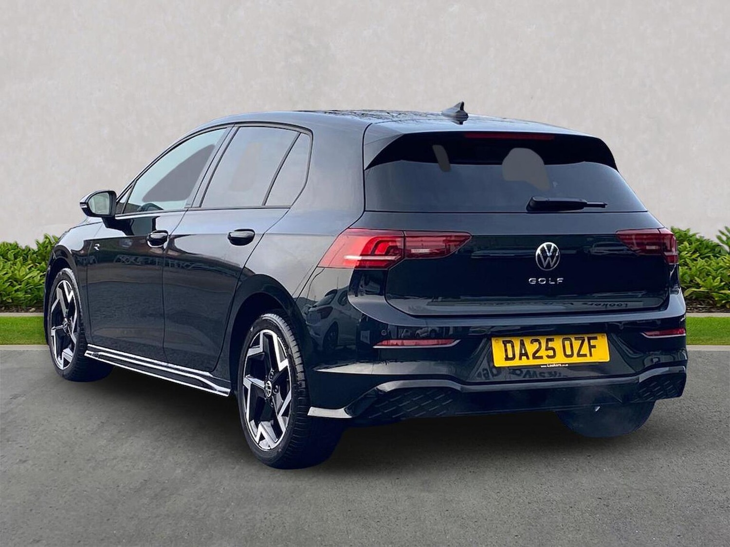 Used Volkswagen Golf 2025 for sale - 77701362: Photo 2