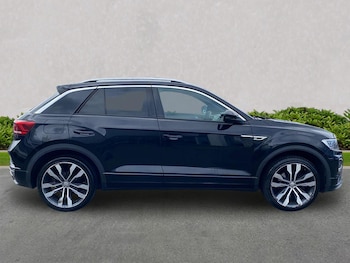 Used Volkswagen T-Roc 2018 for sale - 78195121: Photo