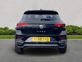 Used Volkswagen T-Roc 2018 for sale - 78195121: Photo