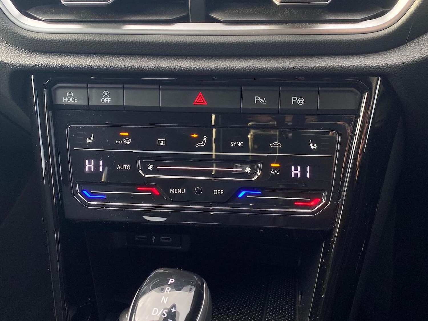 Used Volkswagen T-Roc 2022 for sale - 76986991: Photo 12