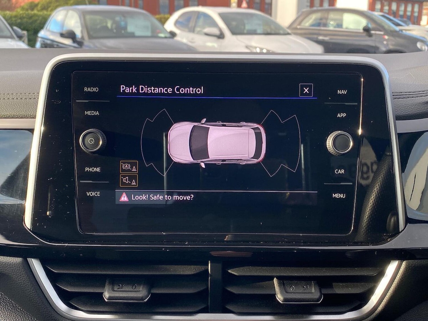 Used Volkswagen T-Roc 2022 for sale - 76986991: Photo 23