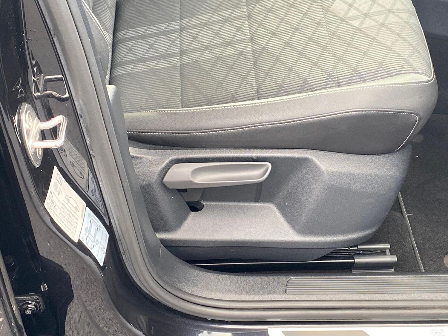 Used Volkswagen T-Roc 2022 for sale - 76986991: Photo 29