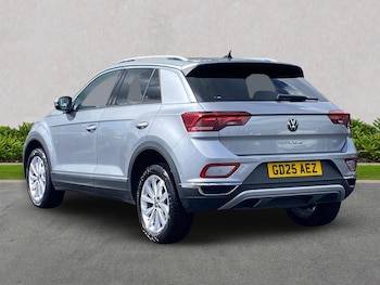 Used Volkswagen T-Roc 2025 for sale - 79366022: Photo