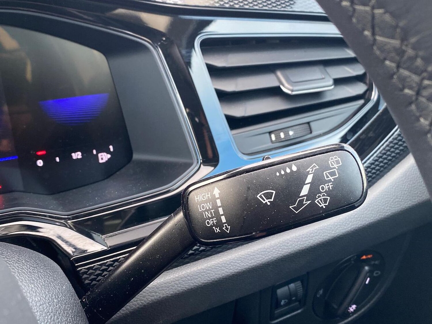 Used Volkswagen Polo 2023 for sale - 78168972: Photo 25