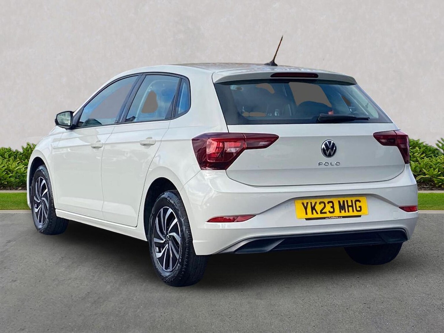 Used Volkswagen Polo 2023 for sale - 76450575: Photo 2