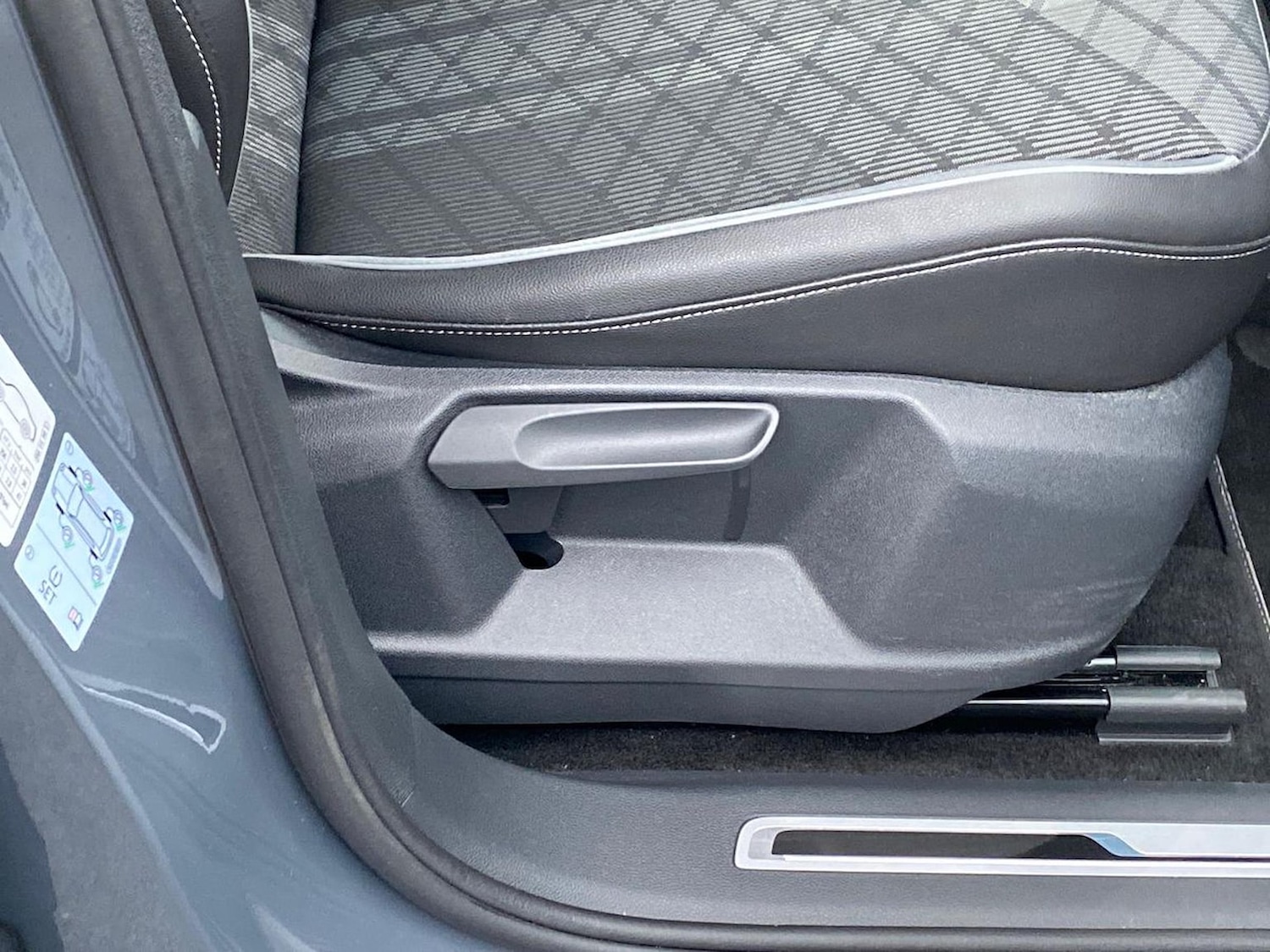 Used Volkswagen Tiguan 2023 for sale - 77056630: Photo 29