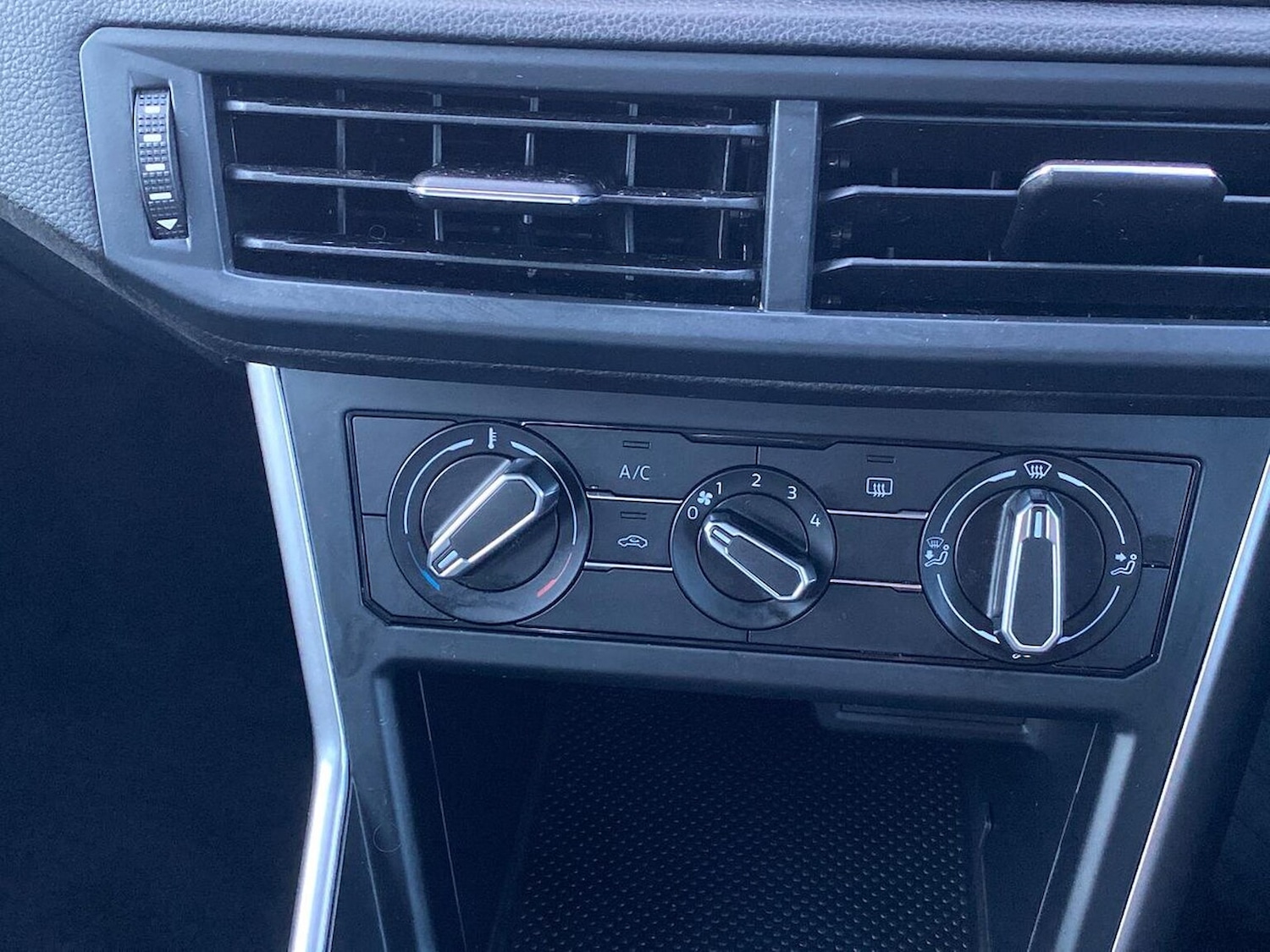 Used Volkswagen Polo 2024 for sale - 76821690: Photo 12