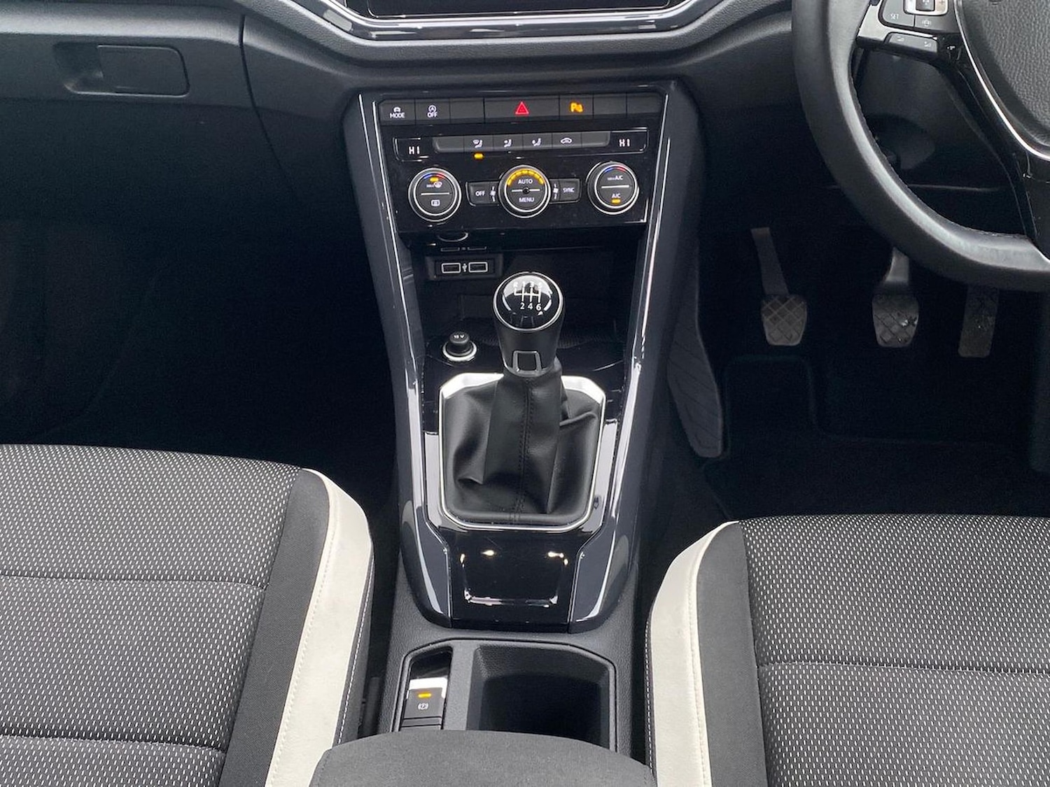 Used Volkswagen T-Roc 2019 for sale - 76736706: Photo 13