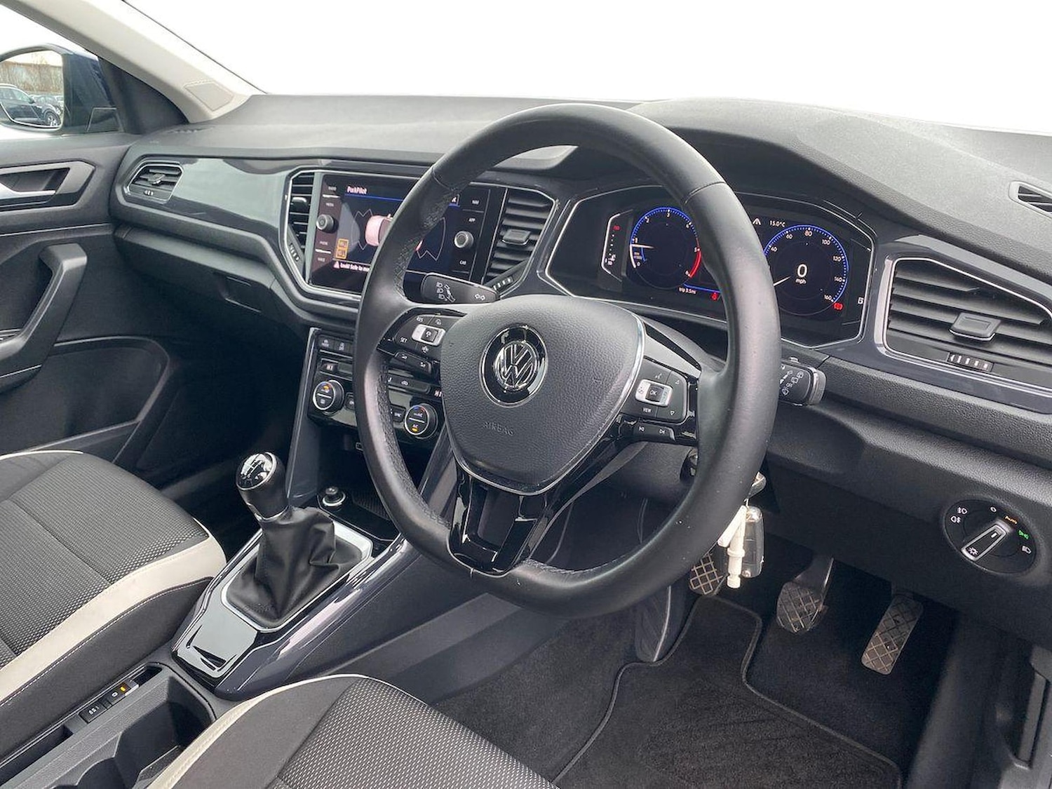 Used Volkswagen T-Roc 2019 for sale - 76736706: Photo 15