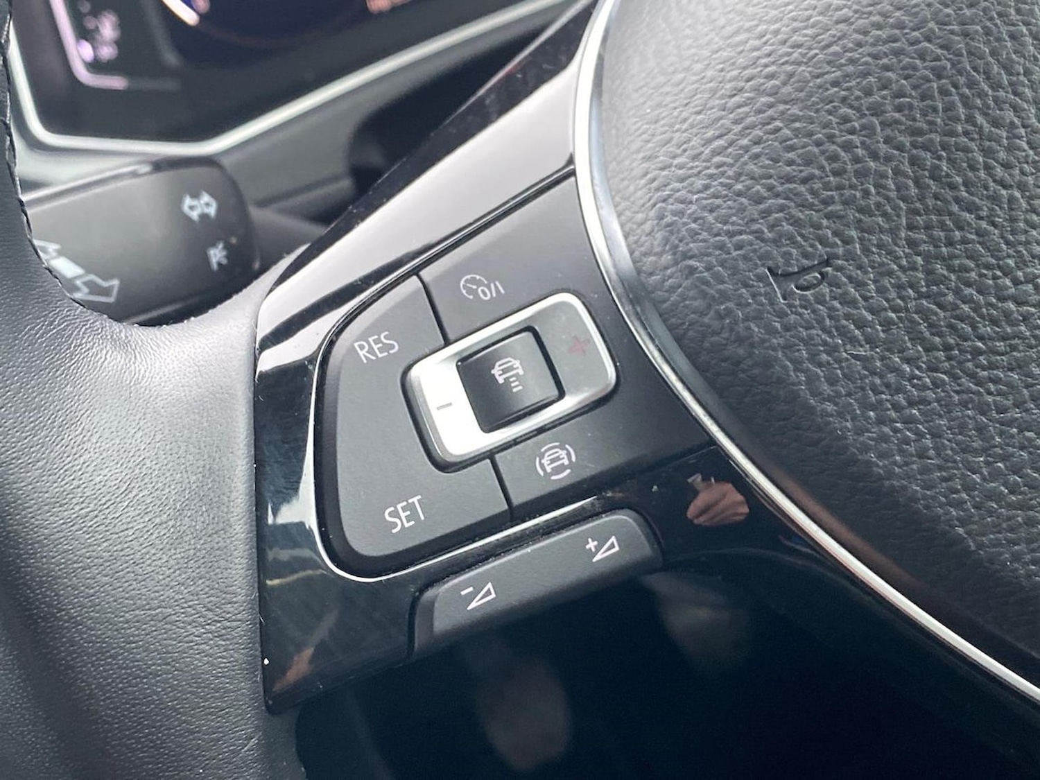 Used Volkswagen T-Roc 2019 for sale - 76736706: Photo 26