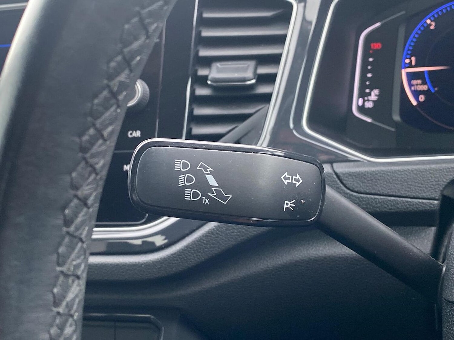 Used Volkswagen T-Roc 2019 for sale - 76736706: Photo 28