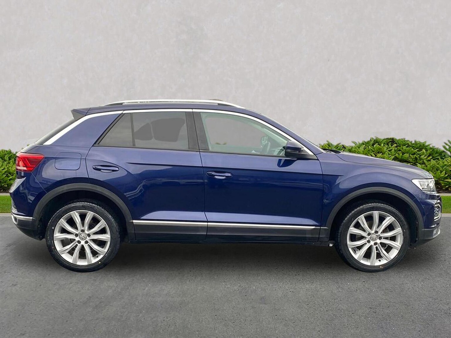 Used Volkswagen T-Roc 2019 for sale - 76736706: Photo 3