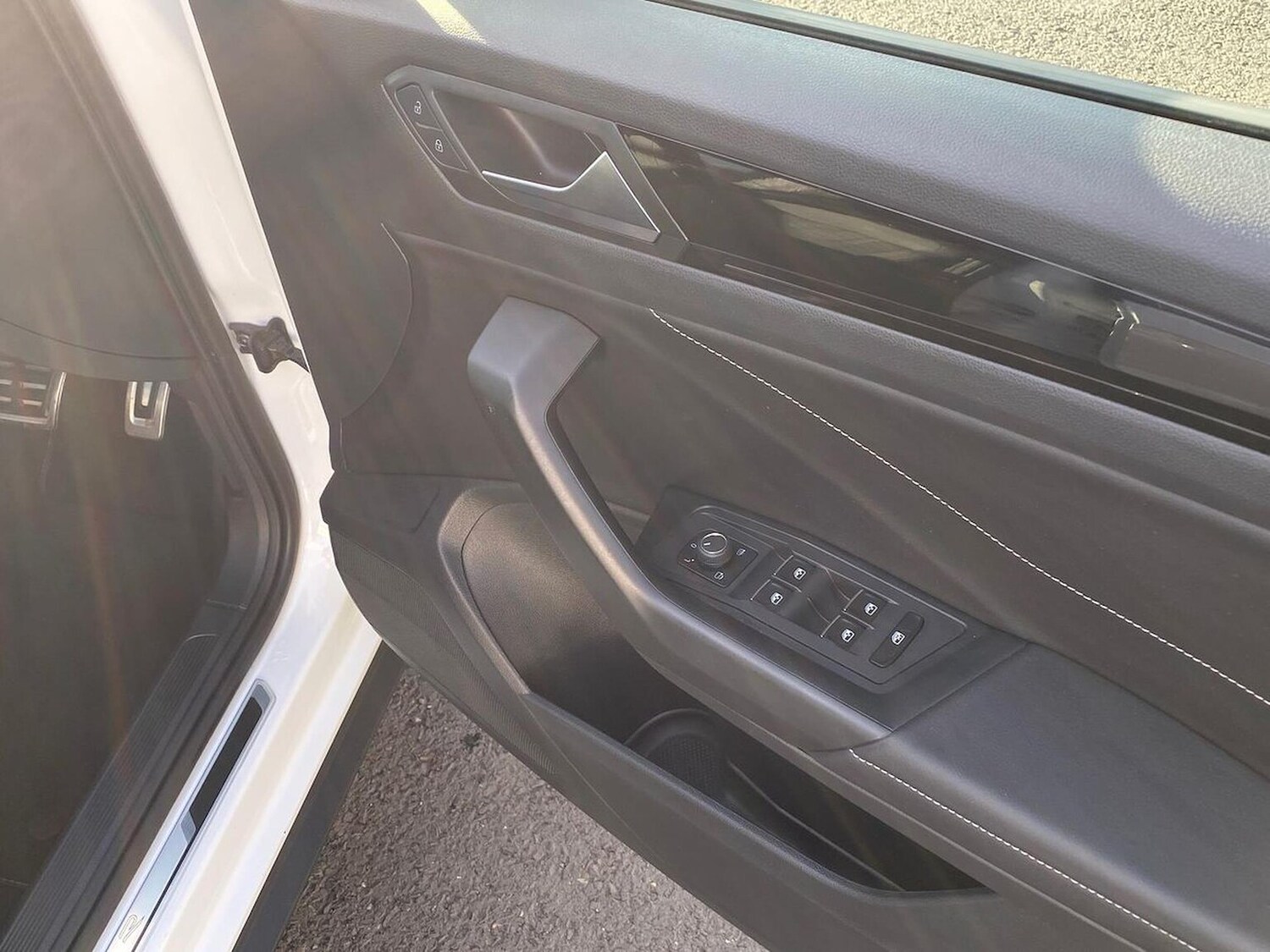 Used Volkswagen T-Roc 2022 for sale - 76225086: Photo 21