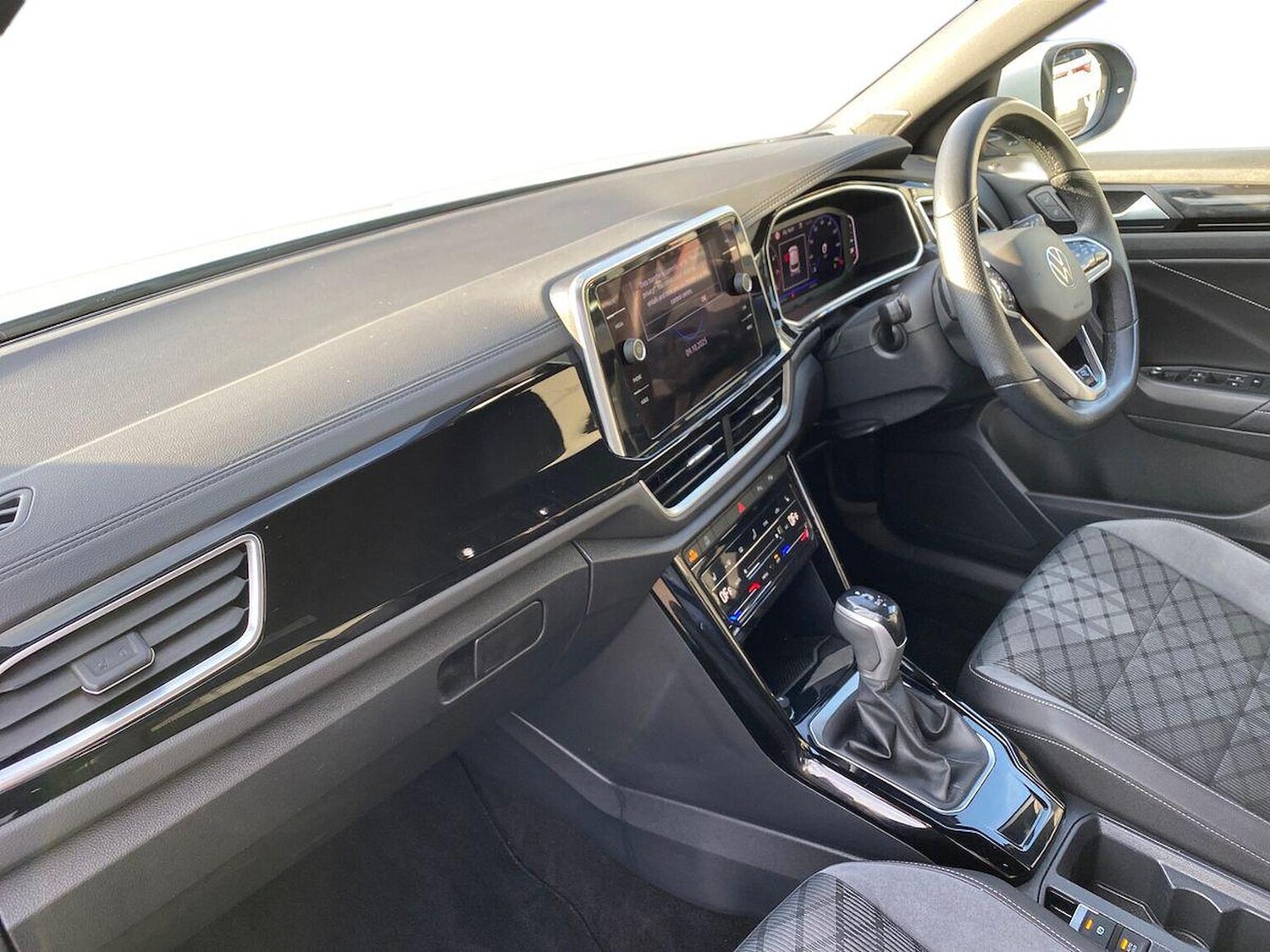 Used Volkswagen T-Roc 2022 for sale - 76225086: Photo 7