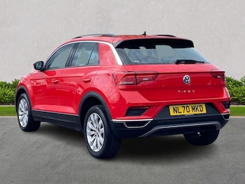 Used Volkswagen T-Roc 2020 for sale - 75499999: Photo