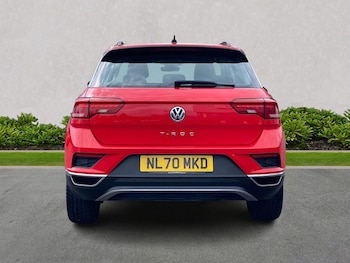 Used Volkswagen T-Roc 2020 for sale - 75499999: Photo