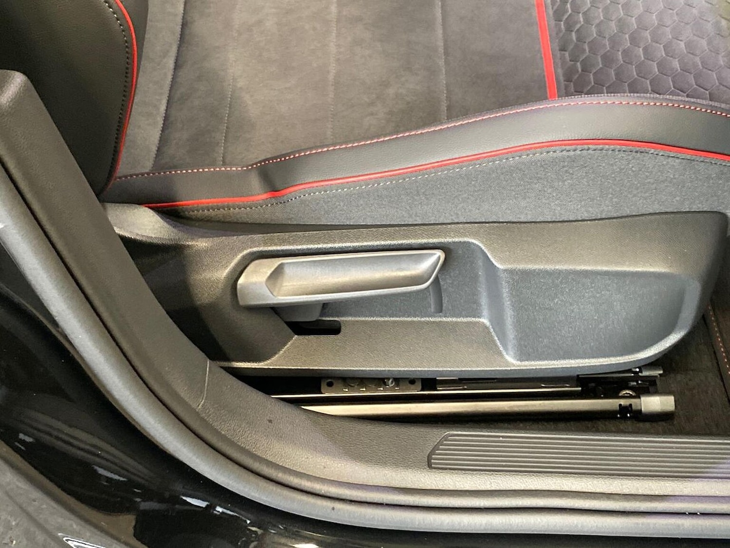 Used Volkswagen Golf 2025 for sale - 76600108: Photo 29