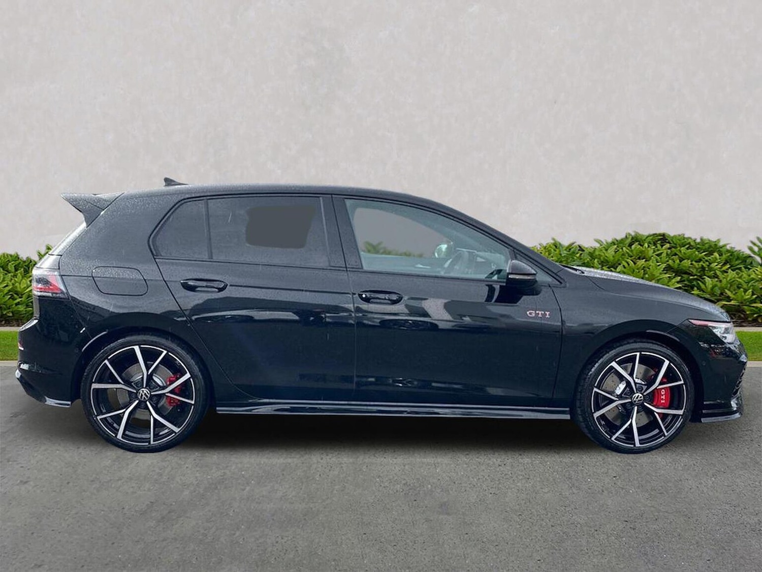 Used Volkswagen Golf 2025 for sale - 76600108: Photo 3